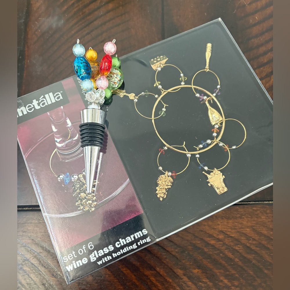 Metalla Wine Glass Charms Set & Beaded Stopper